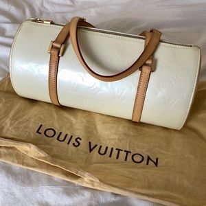 Louis Vuitton pearl vernis papillon 30